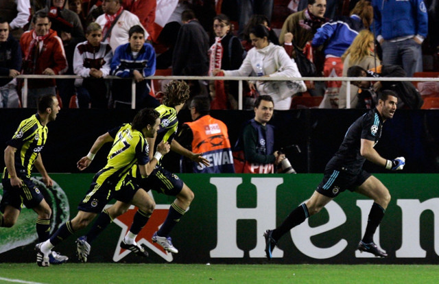 2008'in düğümü bu maçta çözülecek! Fenerbahçe Sevilla maçı şifresiz hangi kanalda? - Resim: 1