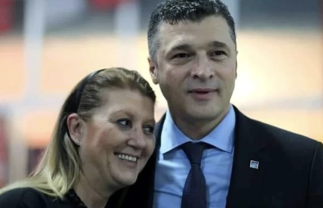 CHP'de istifa krizi büyüyor! Eşiyle birlikte istifa ettiğini duyurdu - Resim: 0