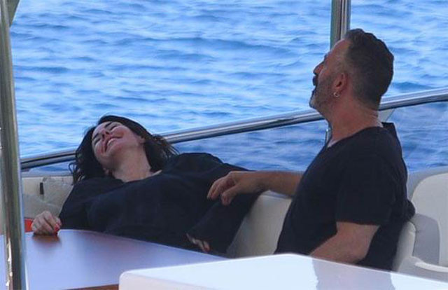 Defne Samyeli'den Cem Yılmaz itirafı! Olması gereken buymuş  - Resim: 4