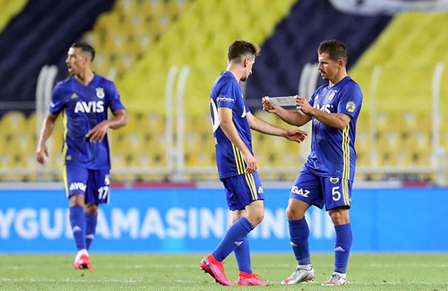 Fenerbahçe'de Ömer Faruk Beyaz kadro dışı bırakıldı - Resim: 0