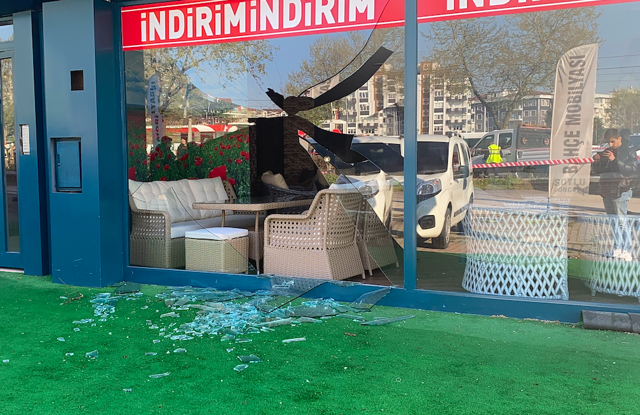 Bursa'da gardiyanların otobüsüne terör saldırısı! Şehidin ismi belli oldu yaralılar var - Resim: 4