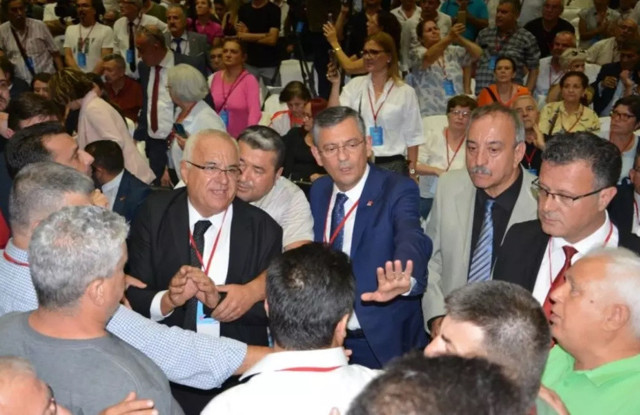CHP Manisa il Kongresi’nde arbede yaşandı - Resim: 0