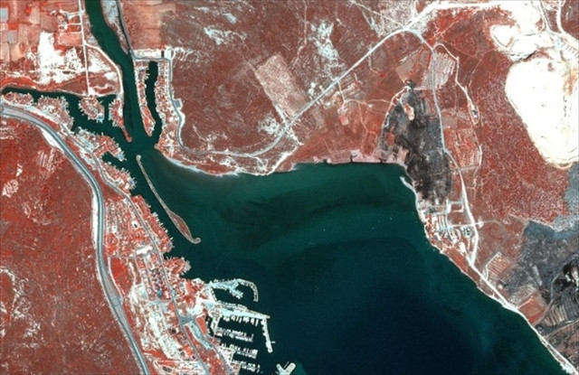 Yanan 32 bin futbol sahası büyüklüğündeki alan uzaydan görüntülendi - Resim: 0