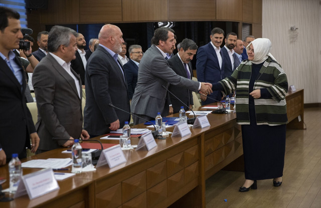 Memur Sen hükümetin zam teklifini beğenmedi Ali Yalçın'dan ilk açıklama - Resim: 0