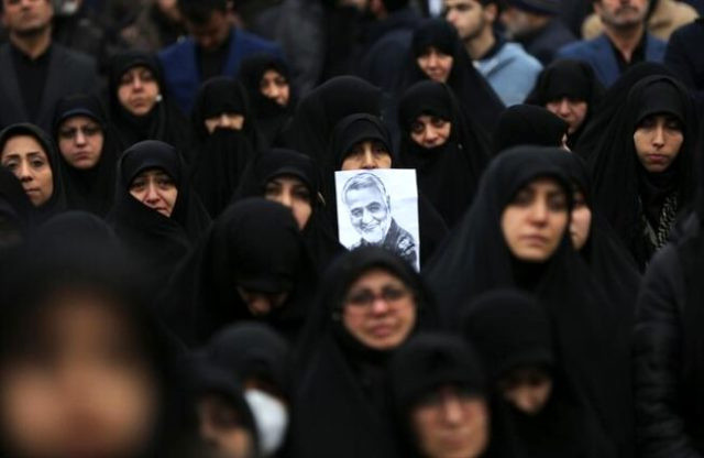 Irak'ta İranlı General Kasım Süleymani için 3 gün yas - Resim: 1