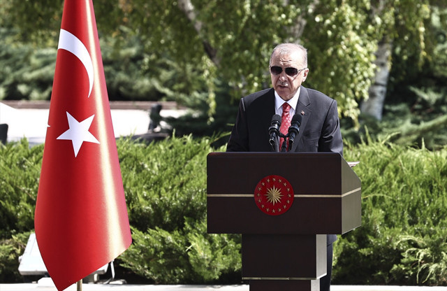 30 Ağustos Zafer Bayramı kutlanıyor! Cumhurbaşkanı Erdoğan Anıtkabir'de! Engelleyemeyecekler - Resim: 4