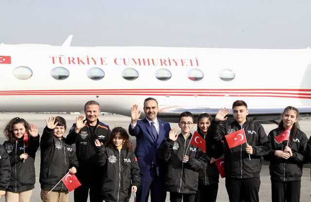 İlk Türk astronot Alper Gezeravcı Türkiye'ye döndü ilk sözleri: Bu sadece bir başlangıçtı - Resim: 1