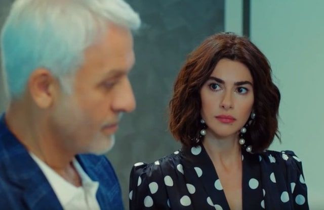 Nesrin Cavadzade Gökhan Alkan paylaştı Yasak Elma'nın yıldızlarından aşk ilanı - Resim: 1