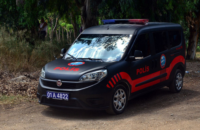 Adana'da cezaevi hükümlüsü kadın getirildiği hastanede eşi tarafından kaçırıldı - Resim: 1