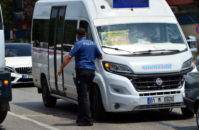 Adana'da cezaevi hükümlüsü kadın getirildiği hastanede eşi tarafından kaçırıldı - Resim: 0