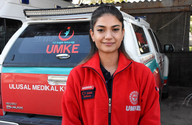 UMKE personeli Edanur İzmir'deki depremde İnci Okan'ı kurtardığı anı unutamıyor - Resim: 0