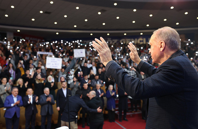 Erdoğan'dan Aydın'da altılı masaya olay benzetme! Dikkat çeken pankartları tek tek okudu... - Resim: 7