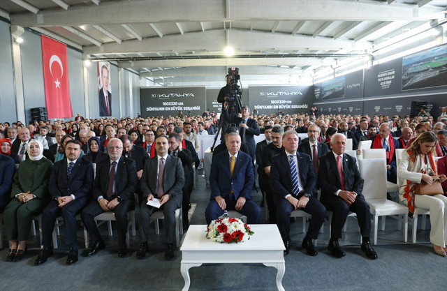 Cumhurbaşkanı Erdoğan: Açılan her fabrika ihracatımıza yeni ivme kazandırıyor - Resim: 2