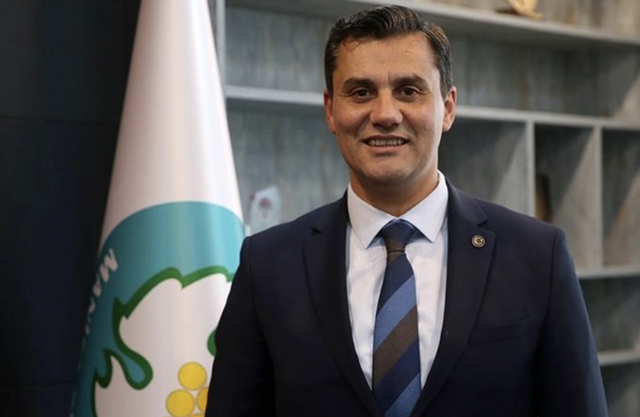 Ferdi Zeyrek'in kızı Nehir Zeyrek YKS'de hedefine ulaştı - Resim: 0