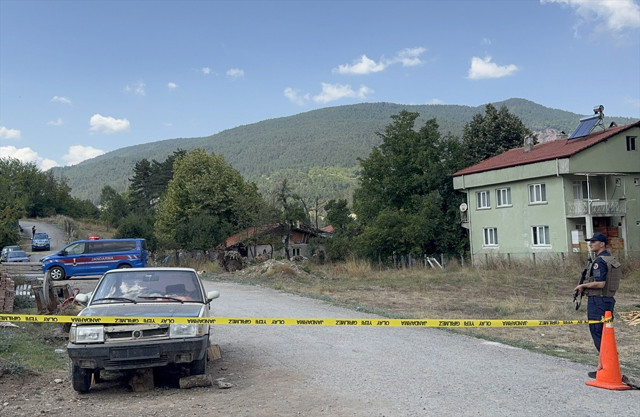 Bolu'da kanlı kavga! Baba ve oğlu &ouml;ld&uuml;r&uuml;ld&uuml; - Resim: 0