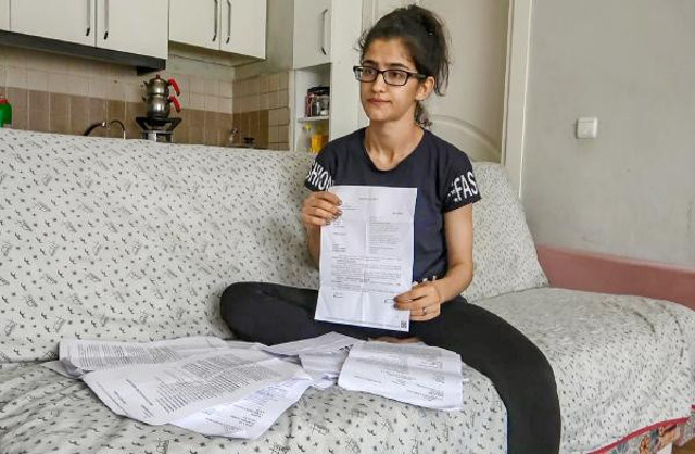 Karısını eli acımasın diye, odun ve şofben hortumuyla dövmüş!  Yemek yer gibi 9 öğün dayak yedim' - Resim: 0