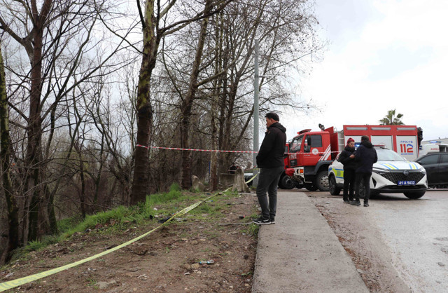 Kocaeli'de otomobil dereye düştü, mahsur kalan sürücü öldü - Resim: 1