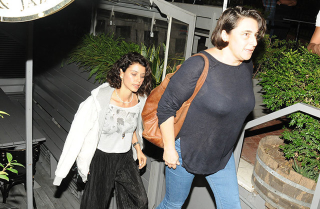 Beren Saat'ten hayranlarını üzecek açıklama "Teklif var ama..." - Resim: 3