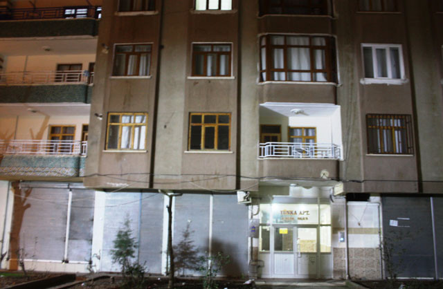 Vahşet çocukların kan damlayan koliyi görmesiyle ortaya çıktı!  - Resim: 2