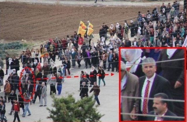 Mersin'de PKK/KCK operasyonu! 18'i belediye çalışanı 30 kişiye gözaltı - Resim: 3