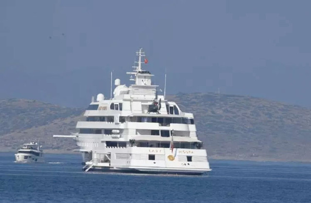 Bodrum'a restora giden ünlü milyarder yemek için 500 bin TL ödedi ve 50 bin TL bahşiş bıraktı - Resim: 0