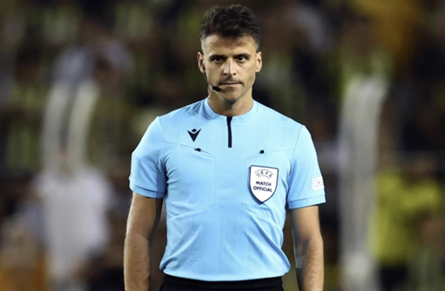 Ajax-Galatasaray maçının hakemi belli oldu! Cimbom Hollanda'da ilk galibiyetini arayacak - Resim: 0