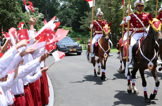 Cumhurbaşkanı Erdoğan Edonezya'da resmi törenle karşılandı - Resim: 1