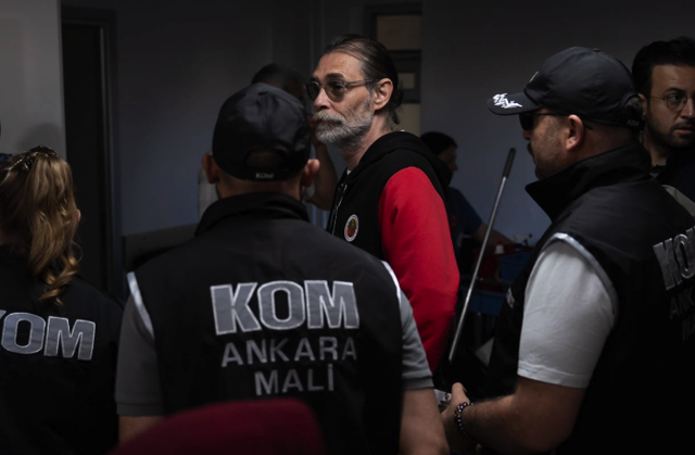 Erdal Beşikçioğlu soruşturmasının detayları gün yüzüne çıktı! İşte o 7 suçlama... - Resim: 0
