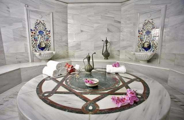 Böyle gelenek olur mu? Ağaç dalları ile insanları kırbaçlayıp... - Resim: 3