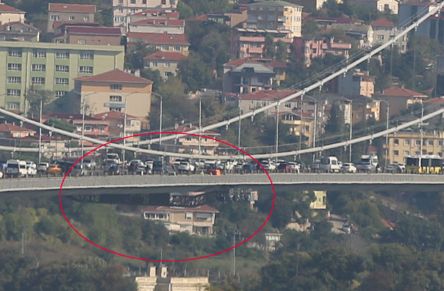 İstanbul'da deprem sonrası boğaz köprüsünde hasar iddiası! Fotoğraf hızla yayıldı - Resim: 1