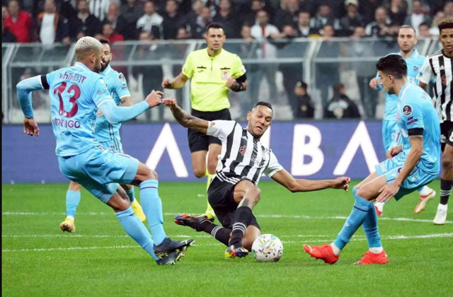 Şenol Güneş kararını verdi: Beşiktaş'ta Josef bilmecesi çözülüyor! - Resim: 0