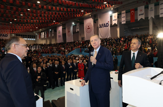 Cumhurbaşkanı Erdoğan: 2 ayda 75 bin, yıl sonuna kadar 200 bin konutu teslim edeceğiz - Resim: 1