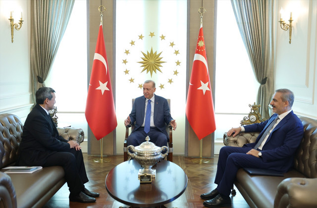 Cumhurbaşkanı Erdoğan, Türkmenistan Dışişleri Bakanı Meredov'u kabul etti - Resim: 0