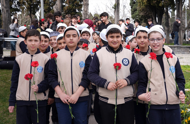 Mehmet Akif Ersoy, İstiklal Marşı'nın kabulünün 104. yılında kabri başında anıldı - Resim: 2