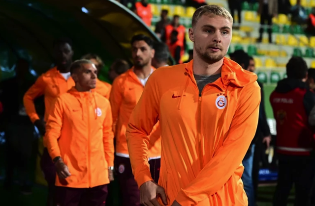 Okan Buruk yıldız ismin kalemini kırdı! Kadroda düşünmüyor, kampta görmek bile istemiyor - Resim: 0