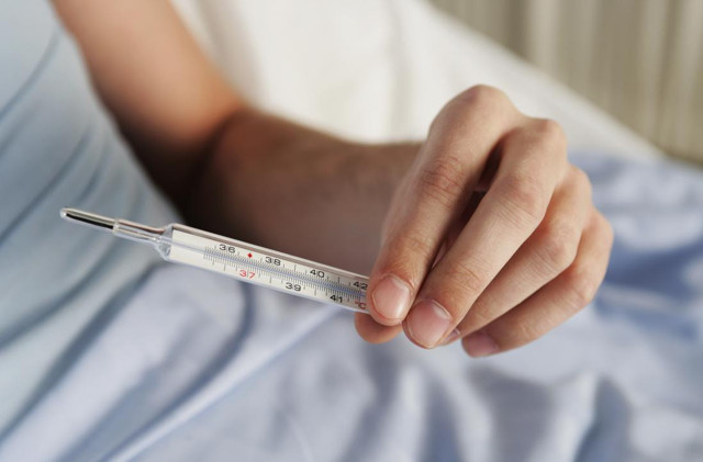 Koltuk altı ateş yetişkinlerde kaç derece olmalı? Normal ve yüksek ateş değerleri - Resim: 0