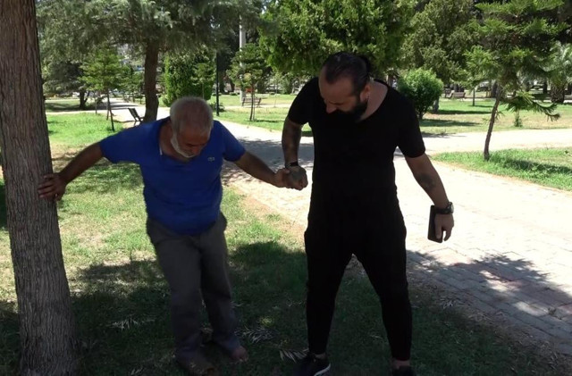 Adana cehennem gibi yanıyor! Sıcaktan fenalaşıp gölgede uyudu öldü sandılar - Resim: 1