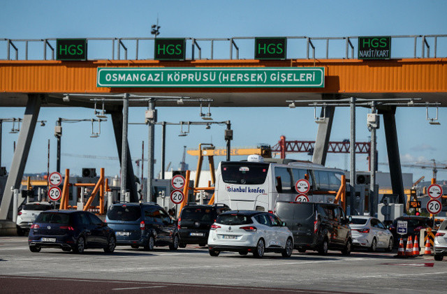 Bayram tatili bitiyor: Dönüş çilesi başladı, yollarda yoğunluk yaşanıyor - Resim: 0