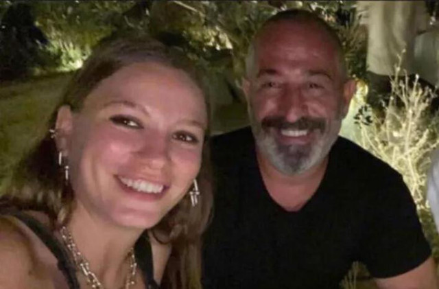 Serenay Sarıkaya'nın aşkları aynı konserde pişti oldular! O anlar kameralara böyle yansıdı - Resim: 0