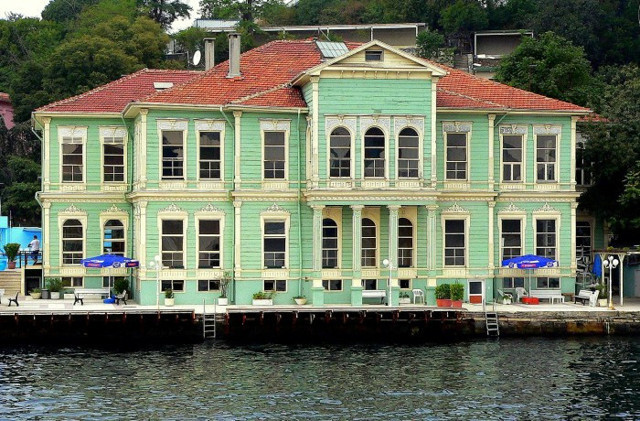 İstanbul Boğazı'ndaki iki yalı İBB'nin elinden alınarak Hazine'ye devredildi - Resim: 0