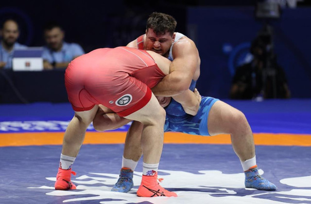 Rıza Kayaalp, Dünya Güreş Şampiyonası'nda finale çıktı - Resim: 0