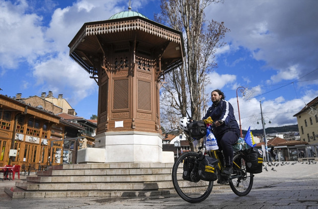 Almanya'dan bisikletle yola çıkan Türk genci hac yolculuğunda - Resim: 2
