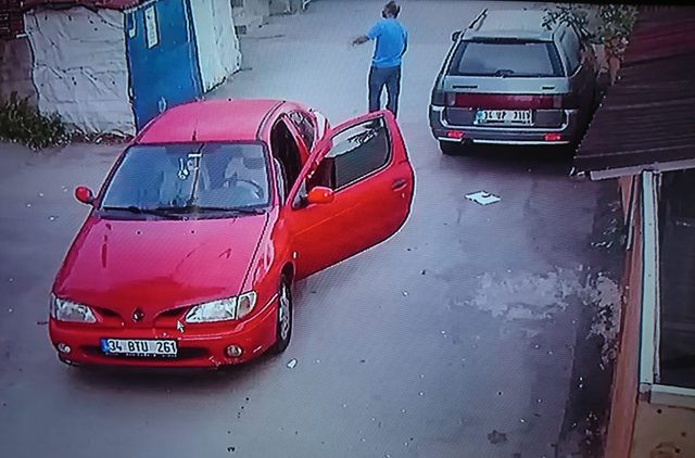 İstanbul'da iğrenç olay! Cinsel saldırı anı anbean kamerada - Resim: 0