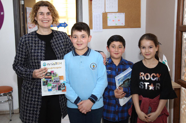 Ziya Selçuk aslen nereli kaç yaşında eşi ve çocukları kimdir? - Resim: 2