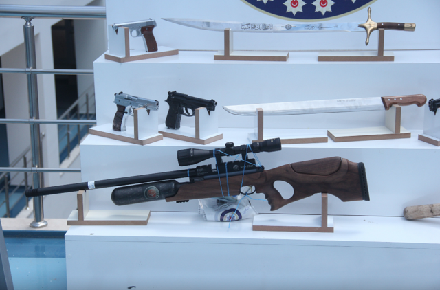 Adana'da 1 haftalık denetimde 41 adet silah ele geçirildi - Resim: 0