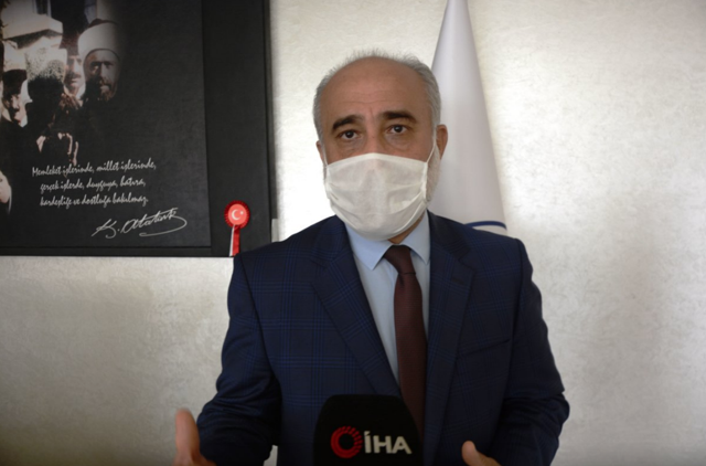 Balıkesir Müftüsü'nde maske fetvası! Maske takmamak kul hakkına girer - Resim: 0