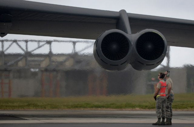 CENTCOM açıkladı: ABD, stratejik bombardıman uçaklarını Ortadoğu'ya aktardı - Resim: 0