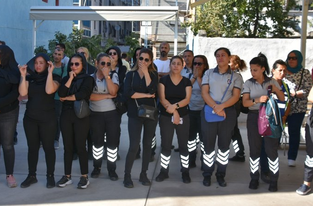 İzmir'de Hülya öldü acılı aileden Tunç Soyer'e tepki! 'Bir tuvalet yapmak bu kadar mı zor' - Resim: 2