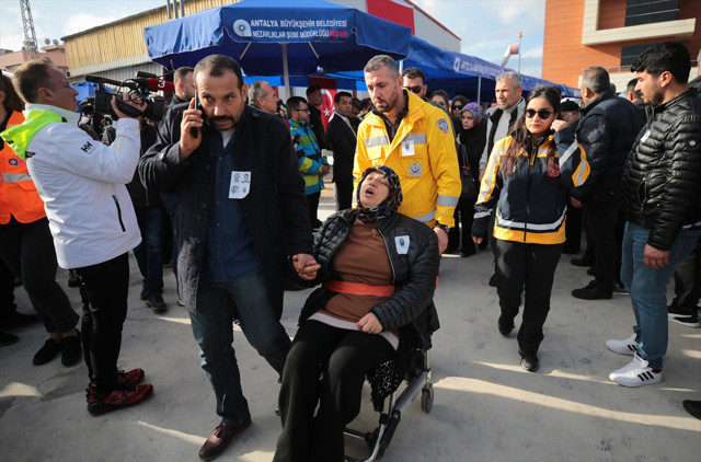 Helikopter kazasında ölen sağlık çalışanları için Antalya'da tören düzenlendi - Resim: 4