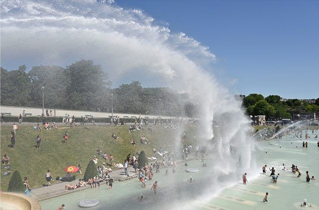 Eyfel kulesi tatil köyüne döndü! Renkli kareler - Resim: 2